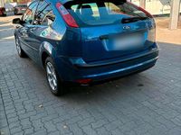 Usata Ford Focus 80 CV (58 kW) 2005 Blu Utilitaria