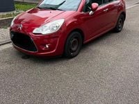 Gebraucht Citroën C3 Tendance 73 PS (53 kW) 2011 Rot Limousine