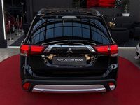 Begagnad Mitsubishi Outlander Plus 150 HK (110 kW) 2015 Svart SUV