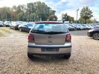 Gebraucht VW Polo Trendline 69 PS (50 kW) 2009 Silverbird metallic Kleinwagen