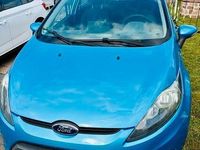 Gebraucht Ford Fiesta 71 PS (52 kW) 2011 Blau Kleinwagen