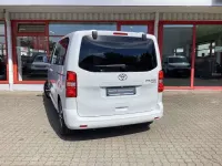 Gebraucht Toyota Proace Verso Team 177 PS (130 kW) 2024 Ice white Kombi