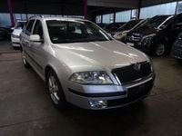 Gebraucht Skoda Octavia Ambiente 140 PS (102 kW) 2005 Diamantsilber met. Kombi