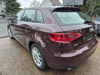 Gebraucht Audi A3 Ambiente 122 PS (89 kW) 2013 Shirazrot metallic Limousine