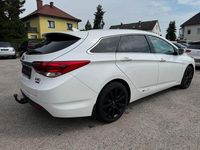 Gebraucht Hyundai i40 Premium 141 PS (103 kW) 2015 Weiß Kombi