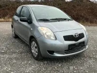 Gebraucht Toyota Yaris 69 PS (50 kW) 2007 Silber Kleinwagen