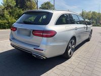 Gebraucht Mercedes E220 Avantgarde 194 PS (142 kW) 2016 Silber Kombi
