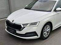 gebraucht Skoda Octavia Combi First Edition Navi Leder LED AHK