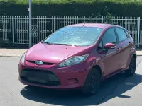Gebraucht Ford Fiesta 82 PS (60 kW) 2010 Rot Kleinwagen