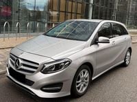 Gebraucht Mercedes B200 156 PS (114 kW) 2018 Silber Van / Kleinbus