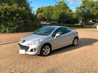 Gebraucht Peugeot 207 CC 119 PS (87 kW) 2010 Silber Cabrio