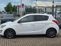 Gebraucht Hyundai i20 Classic 86 PS (63 kW) 2014 Weiß Kleinwagen