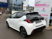 Gebraucht Toyota Yaris Plus 131 PS (96 kW) 2025 Platinweiß / schwarz Kleinwagen