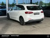 Gebraucht Mercedes B250e Style 218 PS (160 kW) 2021 Weiss Kleinwagen