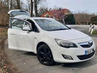 gebraucht Opel Astra Sportstourer 1.4 Benzin