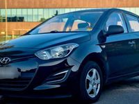 Gebraucht Hyundai i20 Edition 86 PS (63 kW) 2014 Schwarz Kleinwagen