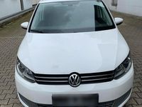 Gebraucht VW Touran 105 PS (77 kW) 2012 Weiß Van / Kleinbus