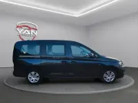 Usata VW Caddy 102 CV (75 kW) 2021 Blu Monovolume