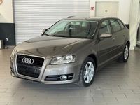 Gebraucht Audi A3 Sportback Attraction 105 PS (77 kW) 2010 Grau Kleinwagen