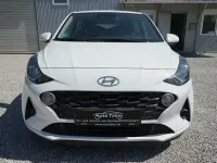 Gebraucht Hyundai i10 Select 67 PS (49 kW) 2023 Weiß Kleinwagen