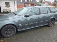 Gebraucht BMW 525 163 PS (119 kW) 2002 Grau Kombi