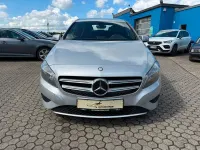 Gebraucht Mercedes A180 122 PS (89 kW) 2014 Silber Kleinwagen