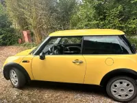 Używany Mini Cooper 90 KM (66 kW) 2003 Żółty Hatchback