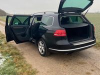 Gebraucht VW Passat 140 PS (102 kW) 2012 Schwarz Kombi
