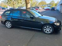 Gebraucht BMW 320 184 PS (135 kW) 2010 Schwarz Kombi