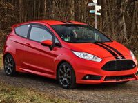 Gebraucht Ford Fiesta ST 182 PS (133 kW) 2015 Rot Kleinwagen