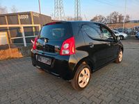 Gebraucht Suzuki Alto 68 PS (50 kW) 2012 Schwarz Kleinwagen