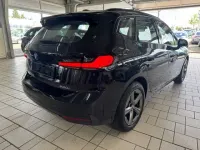 Gebraucht BMW 220 Active Tourer 170 PS (125 kW) 2025 Saphirschwarz Van / Kleinbus