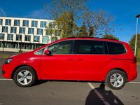 Second-hand VW Sharan 140 CP (102 kW) 2014 Roșu Monovolum