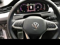 Gebraucht VW Passat Elegance 200 PS (147 kW) 2023 Grau Kombi