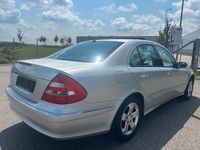 Gebraucht Mercedes E350 Avantgarde 272 PS (200 kW) 2005 Silber Limousine