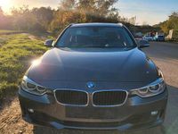 Gebraucht BMW 320 184 PS (135 kW) 2013 Grau Kombi