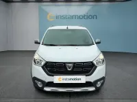 Gebraucht Dacia Lodgy 131 PS (96 kW) 2021 Weiß Van / Kleinbus