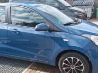 Gebraucht Hyundai i10 69 PS (50 kW) 2015 Blau Kleinwagen
