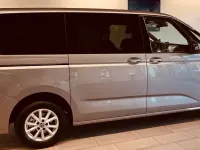 Gebraucht VW Multivan Life 150 PS (110 kW) 2025 Silber Van / Kleinbus