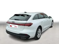 Gebraucht Audi A5 Sport 204 PS (150 kW) 2025 Weiß Kombi