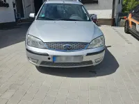 Gebraucht Ford Mondeo Ghia 140 PS (102 kW) 2006 Silber Kombi