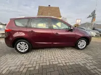 Gebraucht Renault Scenic E-Tech Initiale Paris 110 PS (80 kW) 2014 Rot Van / Kleinbus