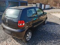 Gebraucht VW Fox 54 PS (39 kW) 2009 Schwarz Kleinwagen