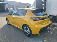 Gebraucht Peugeot 208 Active 101 PS (74 kW) 2023 Gelb Kleinwagen