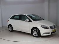 Gebraucht Mercedes B180 122 PS (89 kW) 2014 Weiß Van / Kleinbus