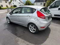 Używany Ford Fiesta Trend 95 KM (69 kW) 2012 Srebrny Hatchback