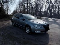 Gebraucht Skoda Superb Ambition 160 PS (117 kW) 2011 Silber Limousine