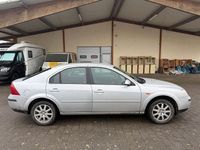 Gebraucht Ford Mondeo Ambiente 125 PS (91 kW) 2002 Silber Limousine