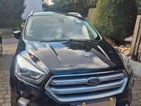 Gebraucht Ford Kuga Titanium 150 PS (110 kW) 2018 Schwarz SUV
