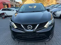 Gebraucht Nissan Qashqai 116 PS (85 kW) 2015 Schwarz SUV
